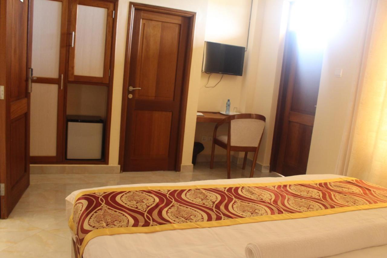 Prinias Hotel 基苏木 外观 照片
