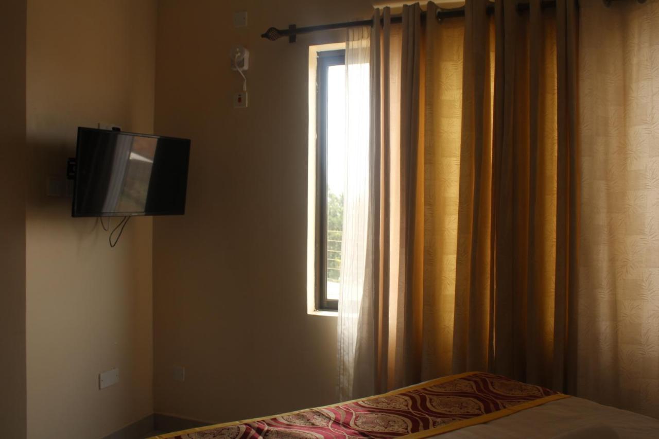 Prinias Hotel 基苏木 外观 照片