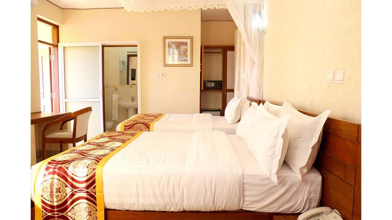 Prinias Hotel 基苏木 外观 照片